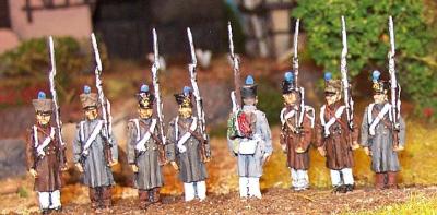 JS72/0311 - Infanterie de ligne française en manteau fusil à l'épaule 1/72