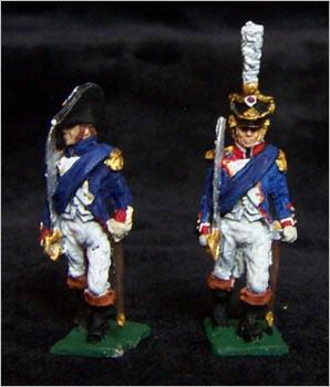 JS72/0383 - Officier français sabre à l'épaule 1/72