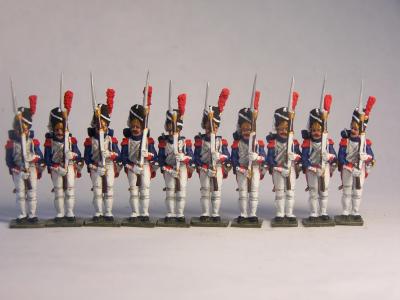 JS72/0168 - Grenadiers français de la Garde en grand uniforme présentant les armes 1/72