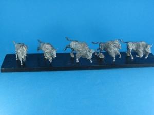 TM0009 - Herd of Buffalos 1/72