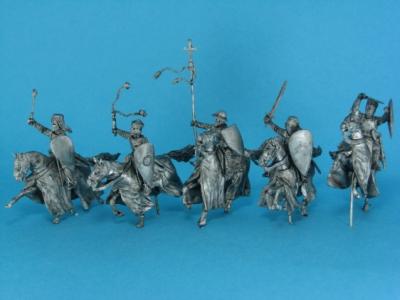 TM0020 - The Crusaders (the charge) 1/72