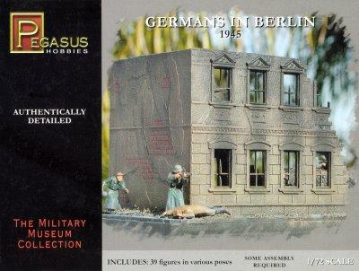 7228 - Germans in Berlin 1945 1/72