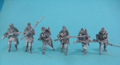GiM-FCh04 Chasseurs, advancing, troops 1/72