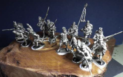 Austrian Infantry in Action, 12 1/72 figures