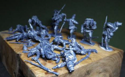 Austrian Jaegers and Infantry wounded & dead, 12 1/72 figures