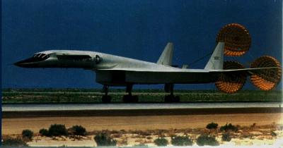 1282 - North-American XB-70 Valkyrie 1/72