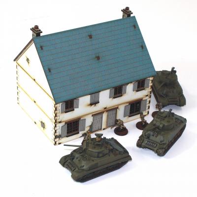 4G20011 - Pair of North West European semi-detached cottages 1/72